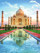 Тадж-Махал и его отражение в воде